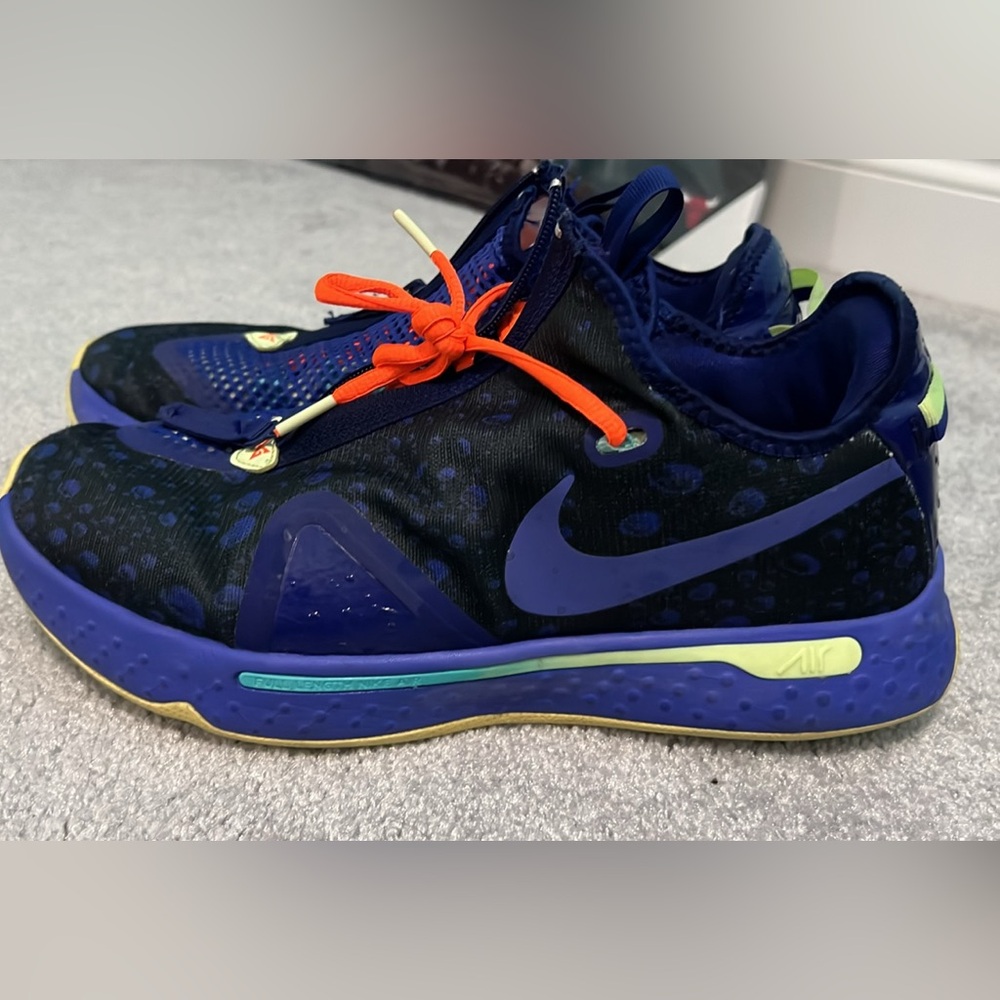 RARE BASKETBALL SHOES size 11.5 pg4’s Gatorade purple